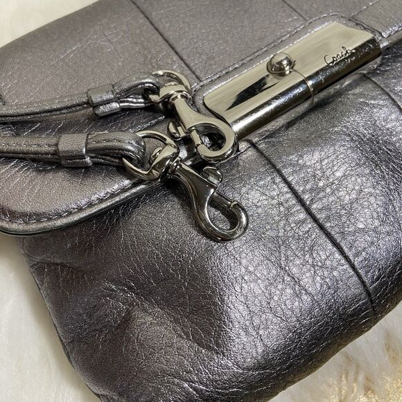 COACH Silver Metallic Leather Crossbody Y2K - Picture 6 of 11